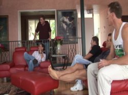 'Hairy Anal Squirting Gang Bang' screenshot nº 50