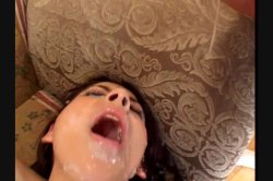 'Cum Soaked Teens' screenshot nº 2