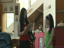 'Lesbian House Hunters Part 4' screenshot nº 6