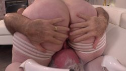 'Bunny Enjoys Her Big House and a Guy's Big Cock' screenshot nº 129