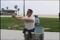 'Ron Jeremy on the Loose Venice Beach' screenshot nº 3