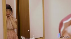 Captura de 'Yuli and Her New Friend Go Back to His Place and She Sucks His Dick' nº 20