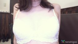 'Azusa Ono Is a Housewife Who Goes Behind Her Husbands Back to Be a Pornstar' screenshot nº 51