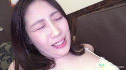 'Azusa Ono Is a Housewife Who Goes Behind Her Husbands Back to Be a Pornstar' screenshot nº 63