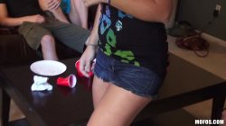 Captura de 'MOFOS: Real Slut Party 10' nº 100