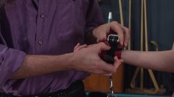 Captura de 'Kink School - A Beginner's Guide To BDSM' nº 25
