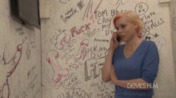 Captura de 'Tranny Glory Hole Surprise' nº 43