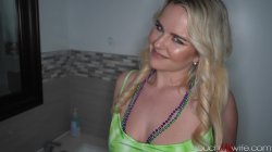 Captura de 'Wifey Gets Lucky on St. Paddy's Day' nº 17