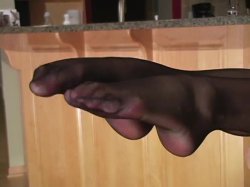 'Adrienne Manning Jerk Off Encouragement Pantyhose' screenshot nº 76