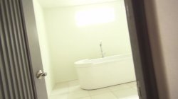 Captura de 'Bathroom Sluts' nº 16