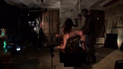Captura de 'Dominated Susy Gala and Julio Roca in the Dungeon, Anal Included' nº 78