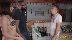 Captura de 'Sexy Stripper Wife Slay Kay Surprise Bouncer By Riding His BBC' nº 8