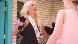 Captura de 'Mean Girls XXX: A Porn Parody' nº 13