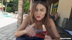 'Moms Lick Teens Vol. 38' screenshot nº 13