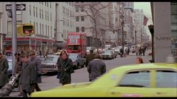 Captura de 'Naked Came the Stranger' nº 76