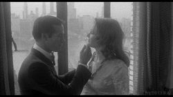 Captura de 'Naked Came the Stranger' nº 110