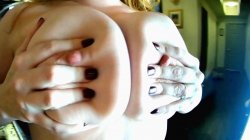 'Chrissy & Summer Have Big Titties!' screenshot nº 16
