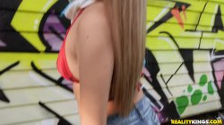 'Sneaky Sex 21' screenshot nº 1
