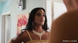Captura de 'Wet Hot Indian Wedding' nº 49