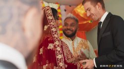 Captura de 'Wet Hot Indian Wedding' nº 122