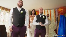 Captura de 'Wet Hot Indian Wedding' nº 123