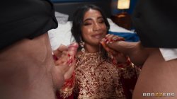 Captura de 'Wet Hot Indian Wedding' nº 128