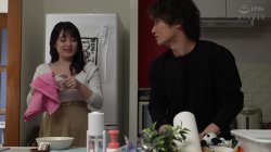 'Aihou Suzune - The Boss's Wife Teases Flashing Her Massive Cleavage' screenshot nº 5