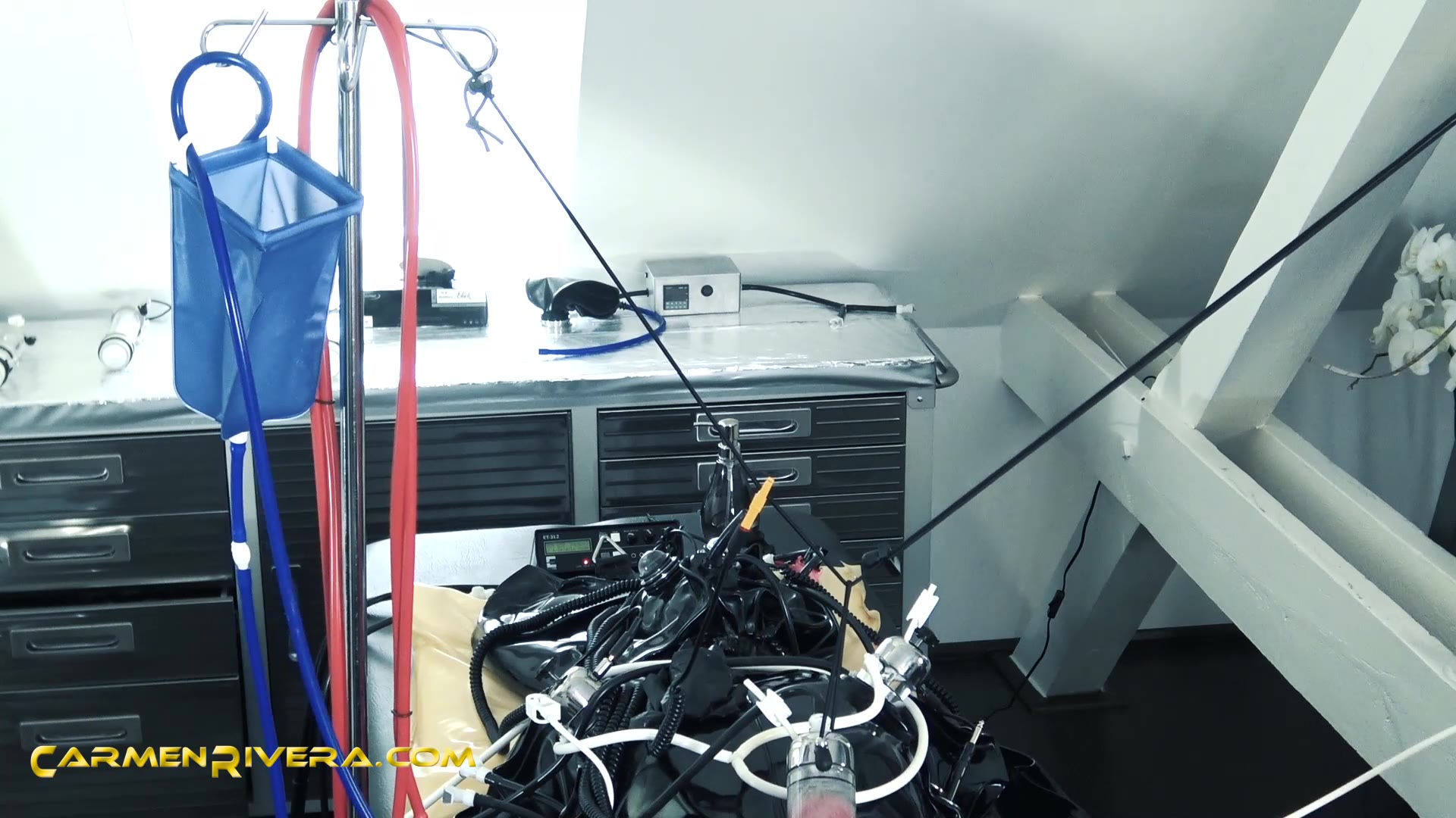 Slideshow serious kit milking.