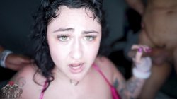 Captura de 'Hotwife Makes Cuck Watch' nº 107