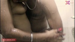 Captura de 'Bathroom Romance With Girlfriend' nº 25