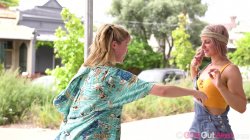 Captura de 'Audrey Quinn & Taylah Rose: Roller Skating' nº 20