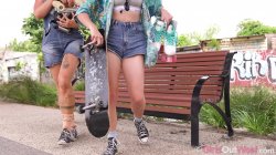 Captura de 'Audrey Quinn & Taylah Rose: Roller Skating' nº 43