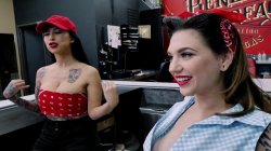Captura de 'She Wants Us Both #3' nº 81