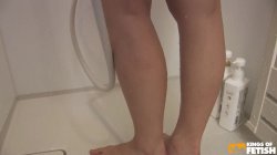 Captura de 'Japanese MILF Takes Shower, Masturbates Solo, And Then Gives Blowjob In POV' nº 12