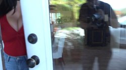 Captura de 'Desperate Teens Evicted 2 - Big Boobs Edition' nº 3