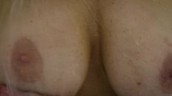 Captura de 'Kendra Lust Loves Big Titty MILFS Vol. 2' nº 7