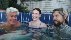 Captura de 'Fat Ass Redhead Freak Apra Shay Squirts After Spa Day' nº 18