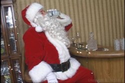 Captura de 'I Saw Mommy Eating Santa Claus' nº 15