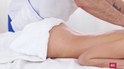 'A delicious babe came for a massage' screenshot nº 17
