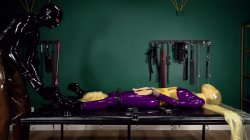Captura de 'Rubber Makes Lizanne Comes Hard in Rubber' nº 10