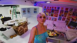 Captura de 'Lobby Season 4 Episode 5: Facial, The' nº 46