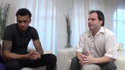 Captura de 'Fat Wife Fucks Two Black Dudes as Cuckold Watches' nº 7