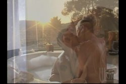 Captura de 'About a Woman' nº 36