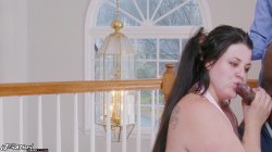 Captura de 'My Slut Wife From Spain' nº 33