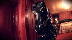 Captura de 'Behind the Red Door' nº 10