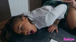 Captura de 'When Girls Play 28' nº 5