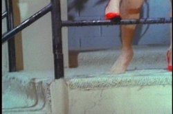 Captura de 'Blondes Behaving Badly' nº 43