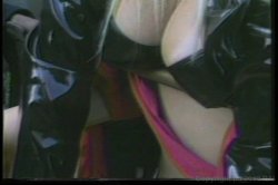 Captura de 'Blondes Behaving Badly' nº 99