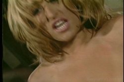 Captura de 'Blondes Behaving Badly' nº 106