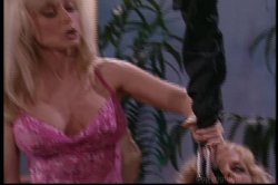 Captura de 'Nina Hartley's Advanced Guide to Sex Toys' nº 8